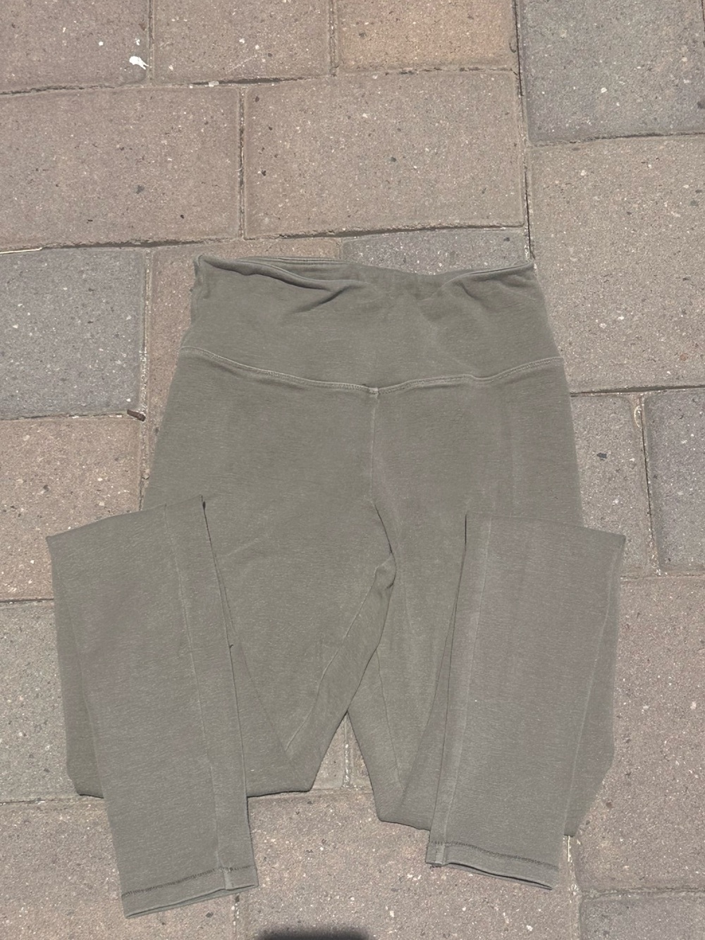 SKIMS Olive Leggings